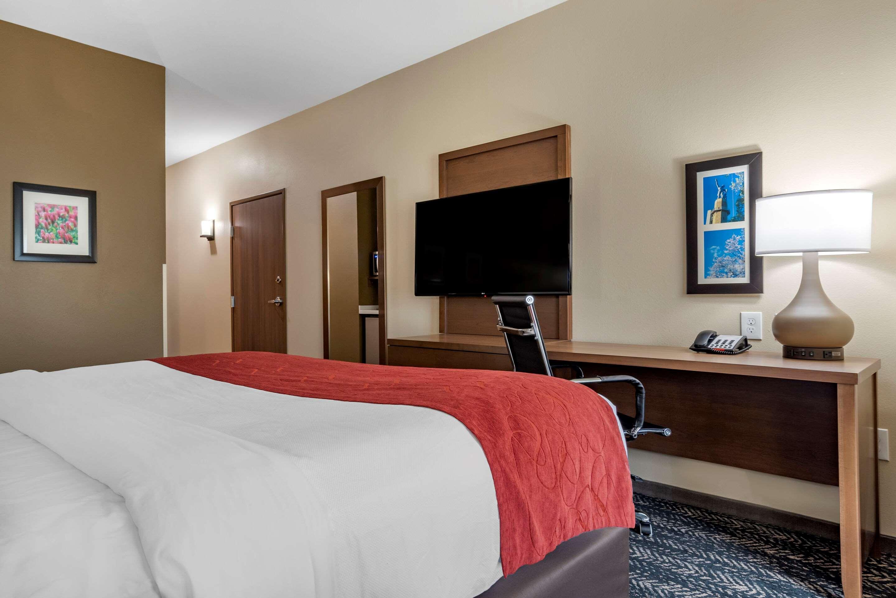 Comfort Inn & Suites Downtown Near University Tuscaloosa Ngoại thất bức ảnh